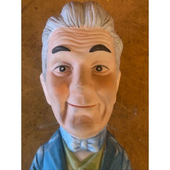 Royal Crown Porcelain Figurines 7.5"  Laurel Hardy (5589) Read - Picture 7 of 7